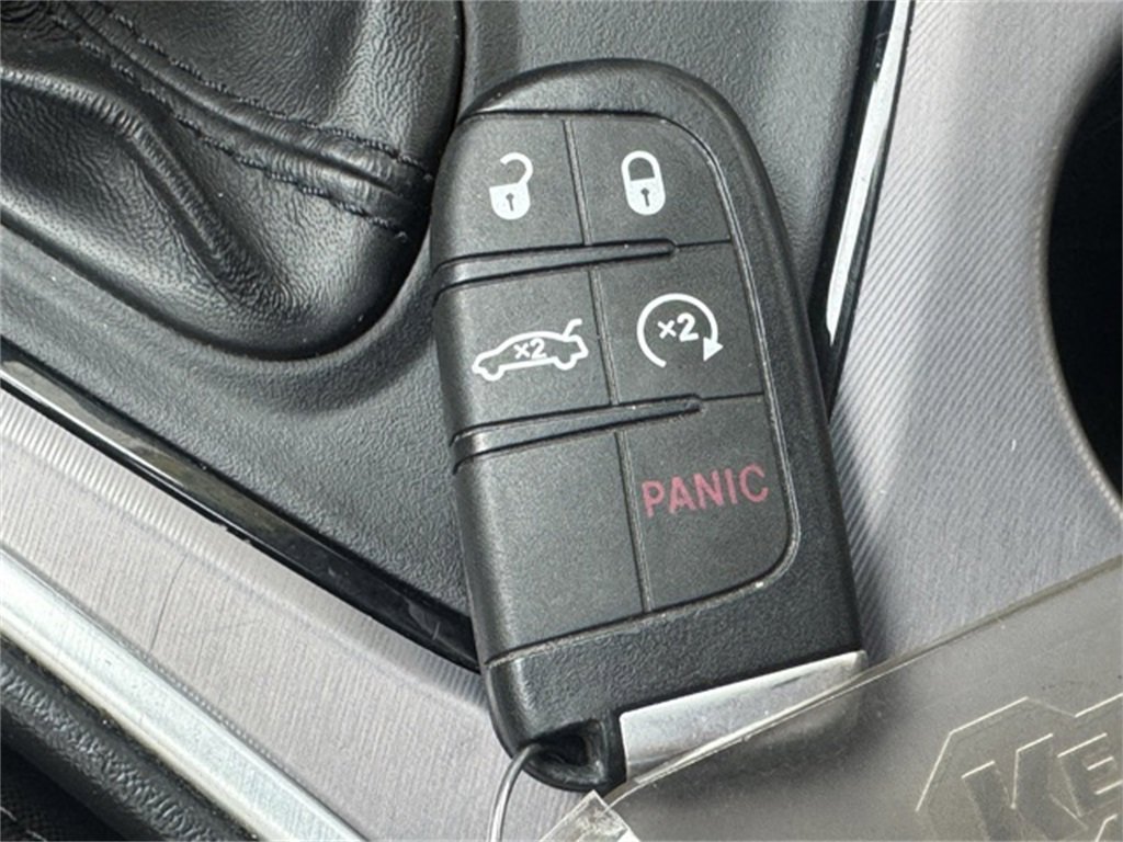 Used 2022 Dodge Challenger GT image 27