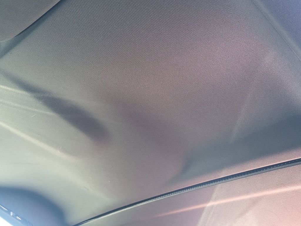 Used 2025 Chevrolet Corvette Stingray Convertible w/ Battery Protection Package RWD image 19