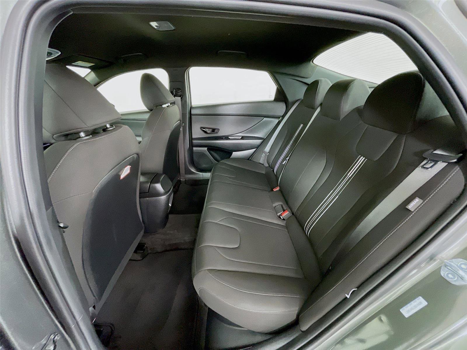 Certified 2025 Hyundai Elantra SEL FWD image 26