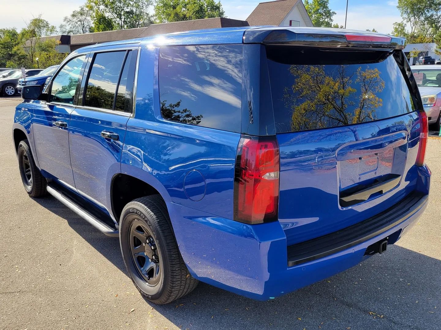 Used 2016 Chevrolet Tahoe 4WD w/ Remote Keyless Entry Package image 5