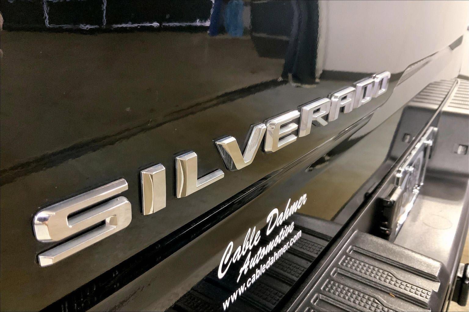 Used 2025 Chevrolet Silverado 1500 High Country w/ High Country Premium Package AWD/4WD image 8