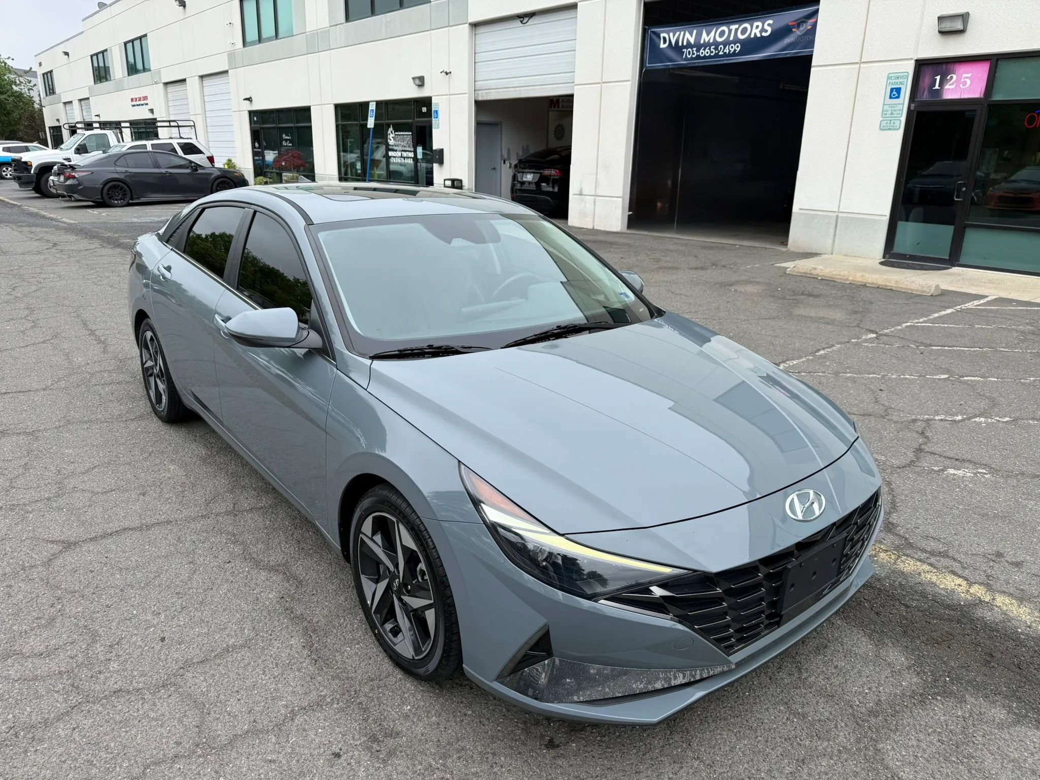 Used 2021 Hyundai Elantra Limited w/ Cargo Package FWD image 15