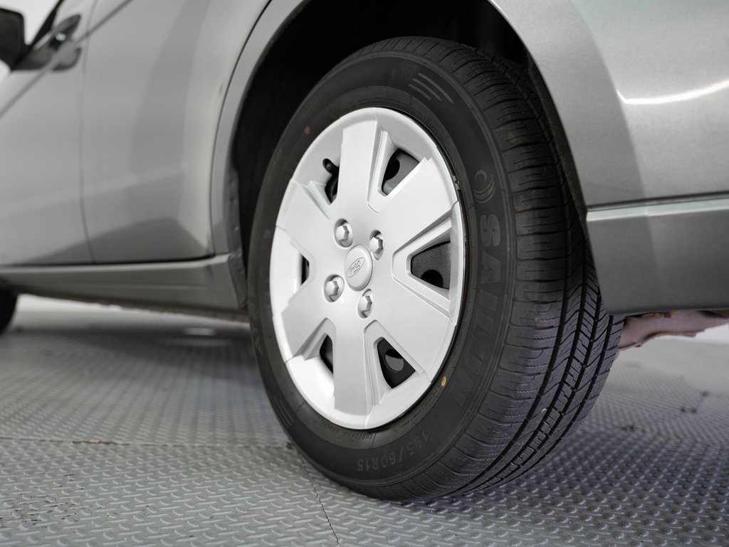 Used 2009 Ford Focus S image 47