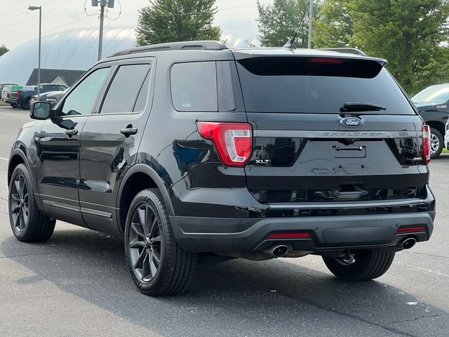 Used 2018 Ford Explorer XLT w/ Equipment Group 202A AWD/4WD image 10