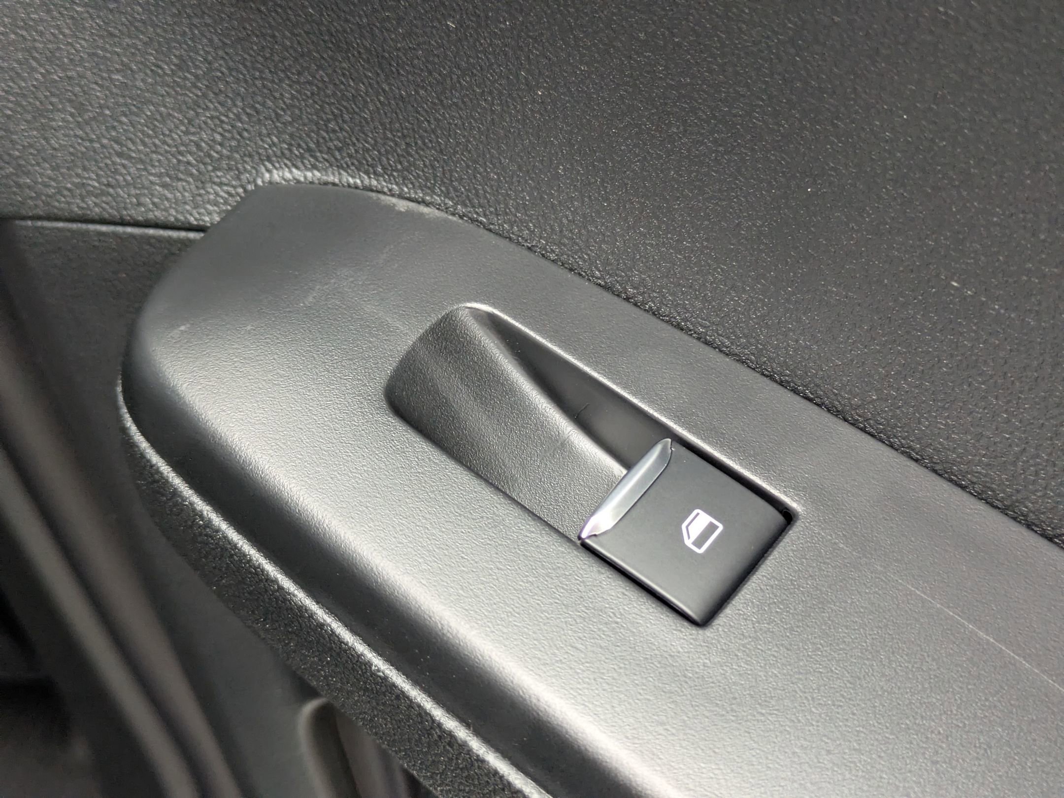 New 2025 Ford Escape ST-Line w/ Equipment Group 301A image 33