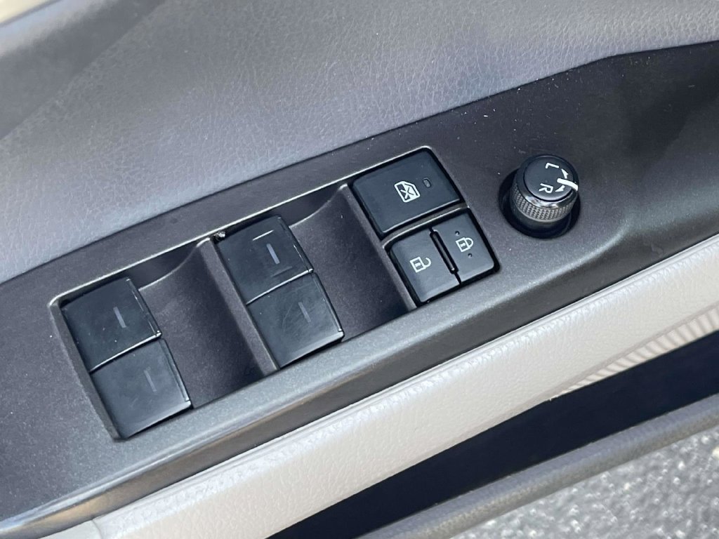 Used 2022 Toyota Camry LE FWD image 17