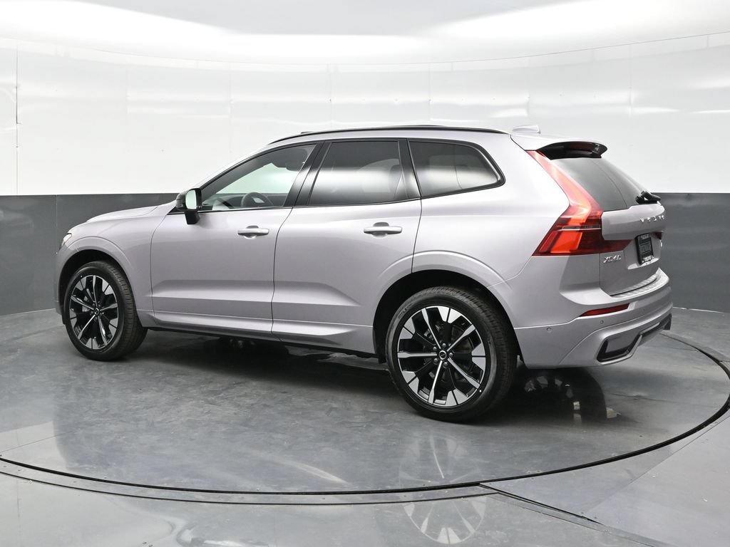 New 2026 Volvo XC60 B5 Plus w/ Climate Package PRO AWD/4WD image 4