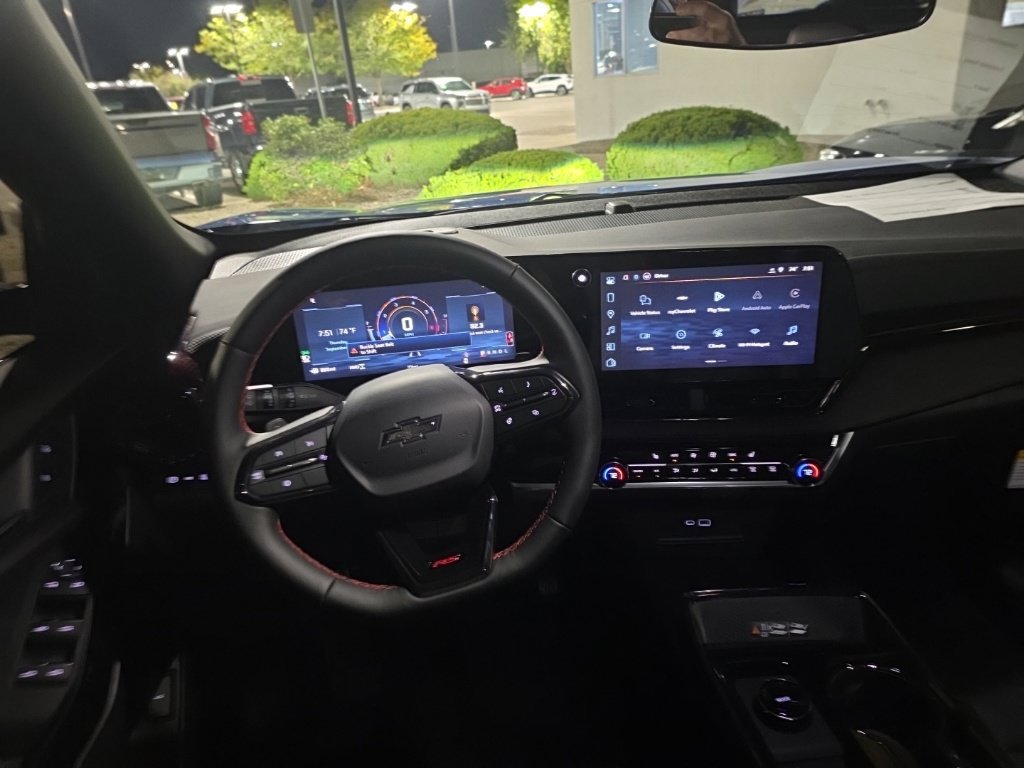 Used 2027 Chevrolet Equinox RS AWD/4WD image 21