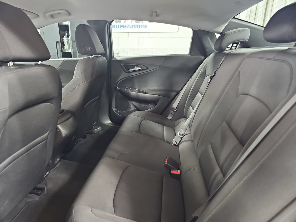 Used 2020 Chevrolet Malibu RS FWD image 17