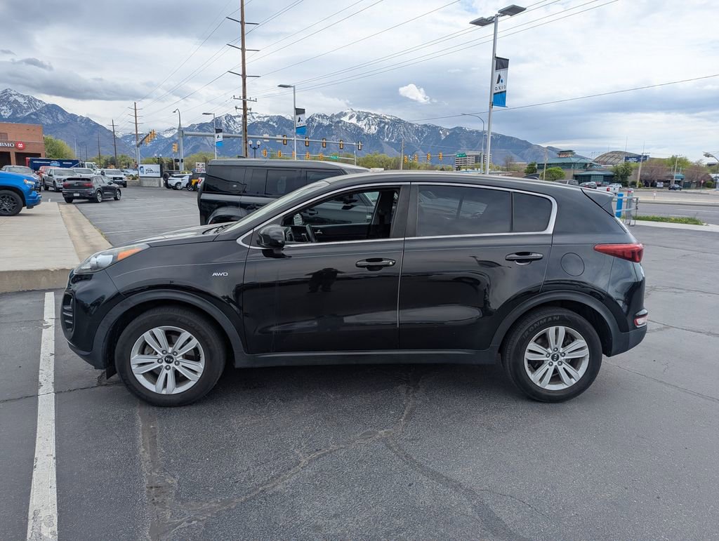 Used 2017 Kia Sportage LX AWD/4WD image 8