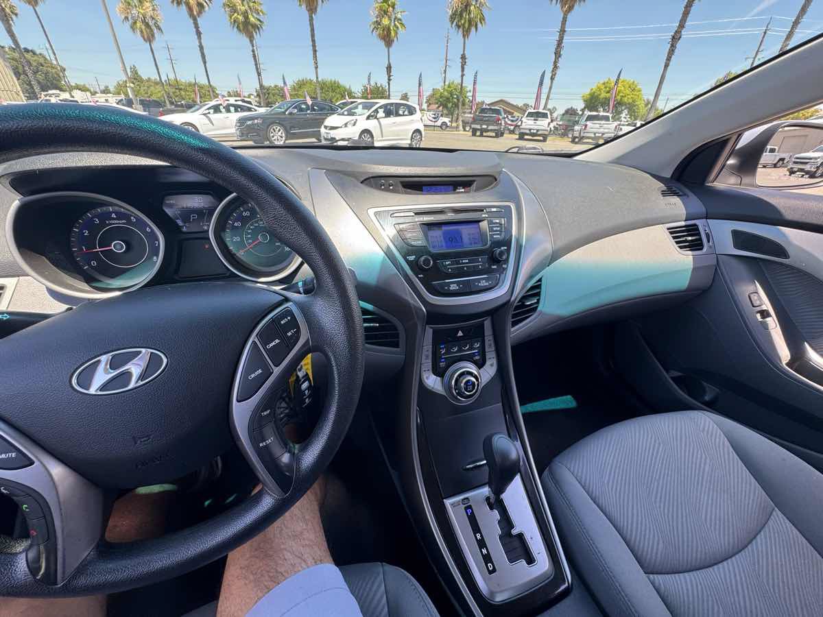 Used 2013 Hyundai Elantra GLS w/ Preferred Pkg FWD image 24