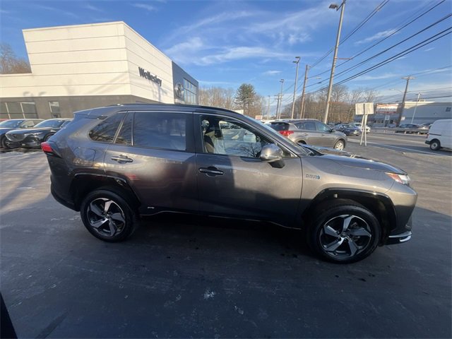 Used 2024 Toyota RAV4 SE image 9