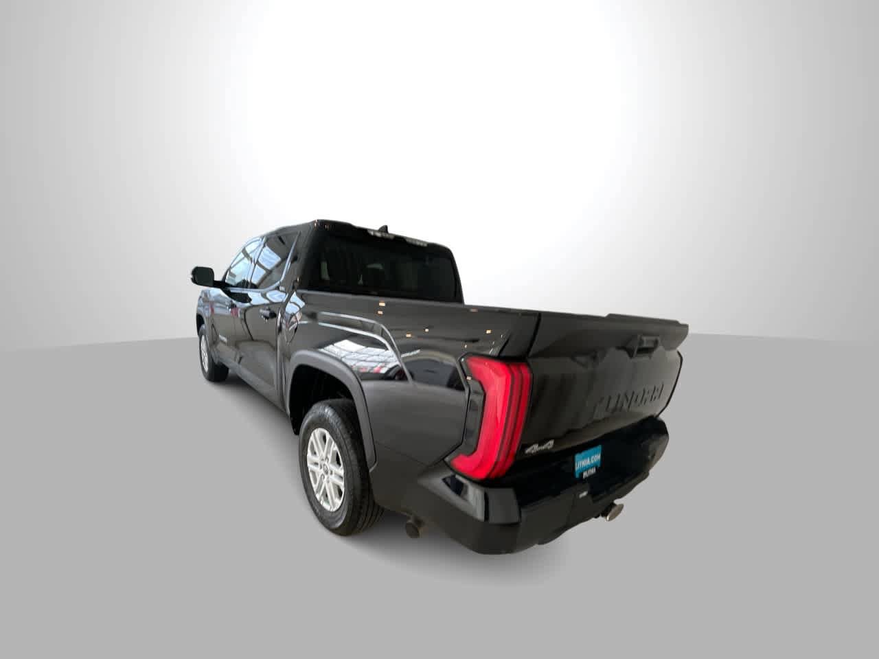 Used 2023 Toyota Tundra SR5 w/ SR5 Convenience Package AWD/4WD image 6