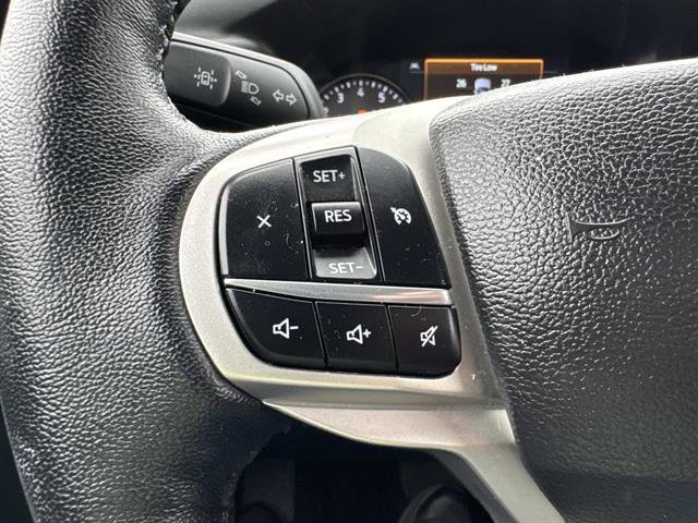 Used 2023 Ford Explorer XLT w/ Equipment Group 202A AWD/4WD image 34