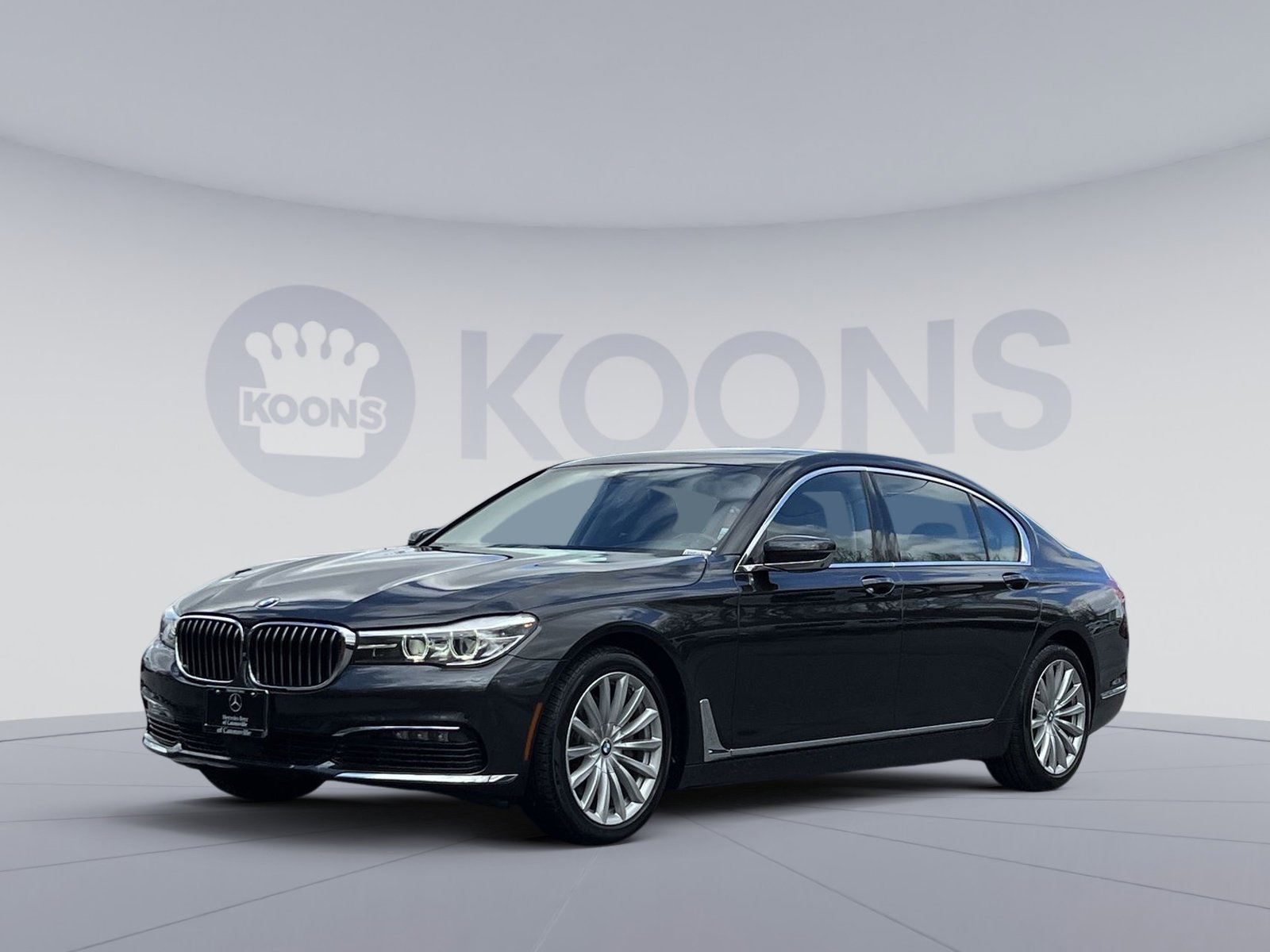 Used 2017 BMW 740i xDrive image 1