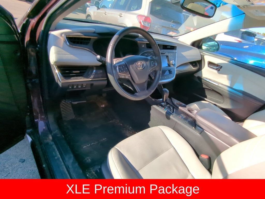 Used 2018 Toyota Avalon XLE Premium w/ Carpet Mat Package FWD image 7