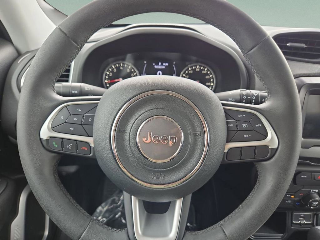 Used 2018 Jeep Renegade Latitude image 21