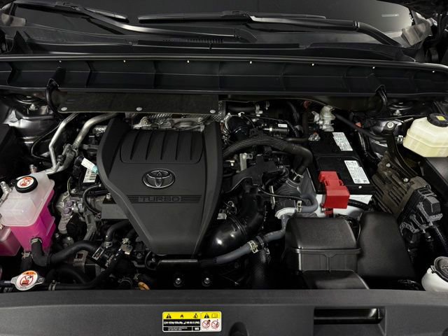 Used 2024 Toyota Highlander XLE image 13