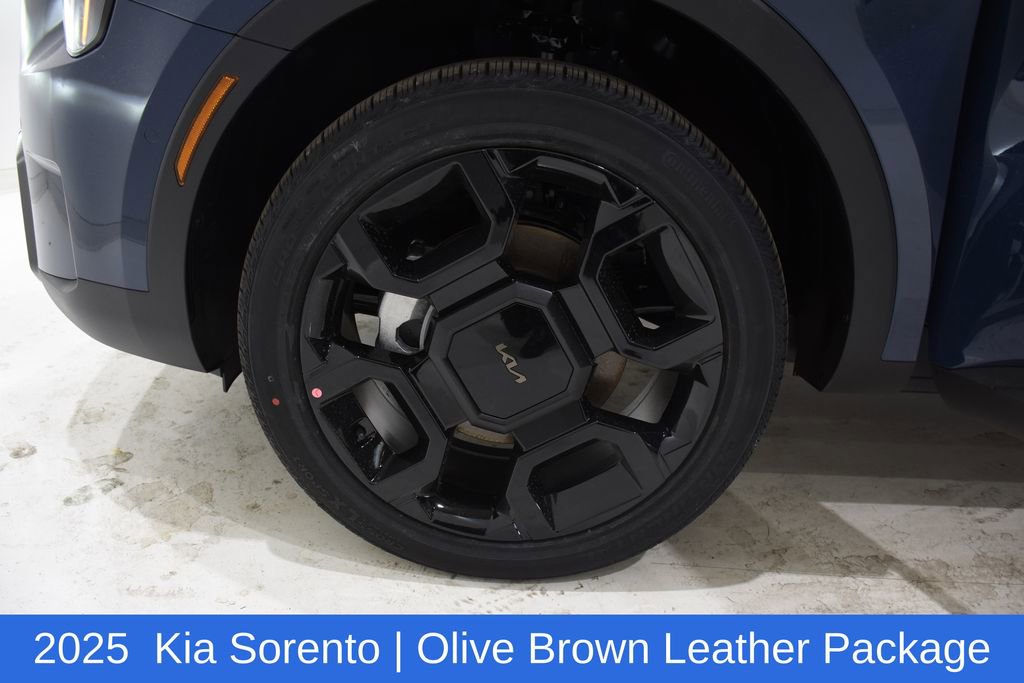 Used 2025 Kia Sorento SX Prestige w/ Olive Brown Leather Package image 6