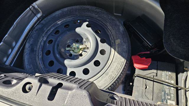 Used 2004 Ford Thunderbird RWD image 46