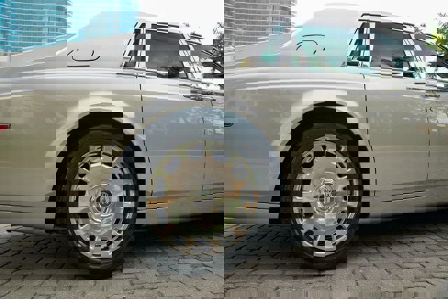 Used 2013 Rolls-Royce Phantom Sedan image 31