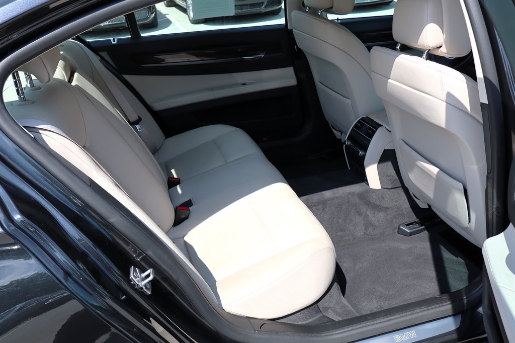 Used 2012 BMW 740Li RWD image 19