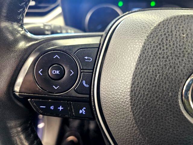 Used 2022 Toyota RAV4 XLE Premium image 16