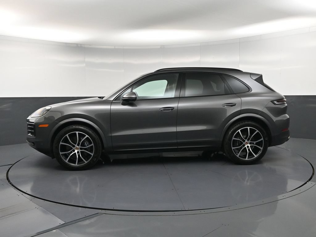 Certified 2026 Porsche Cayenne AWD/4WD image 2