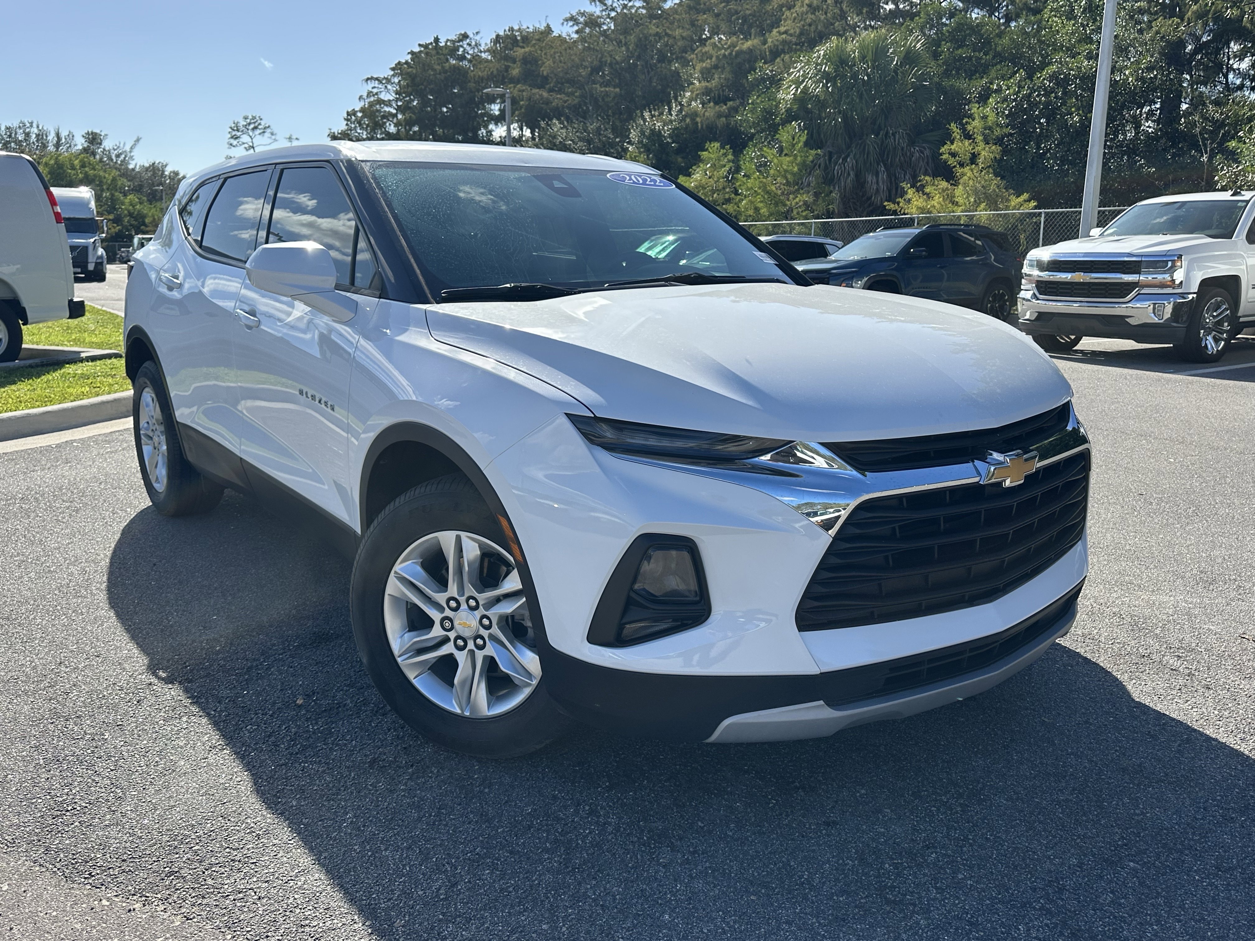 Used 2022 Chevrolet Blazer LT image 2