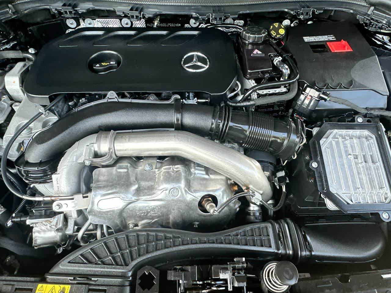 Used 2025 Mercedes-Benz GLA 250 4MATIC w/ Exclusive Package image 12