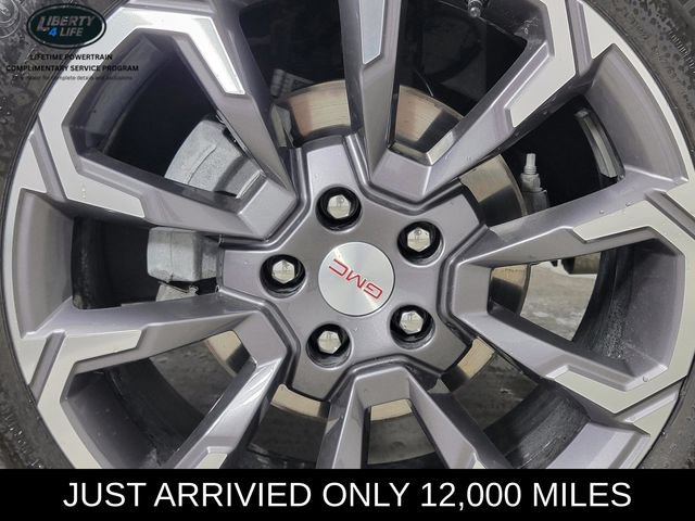 Used 2026 GMC Terrain Elevation w/ Elevation Premium Package AWD/4WD image 10