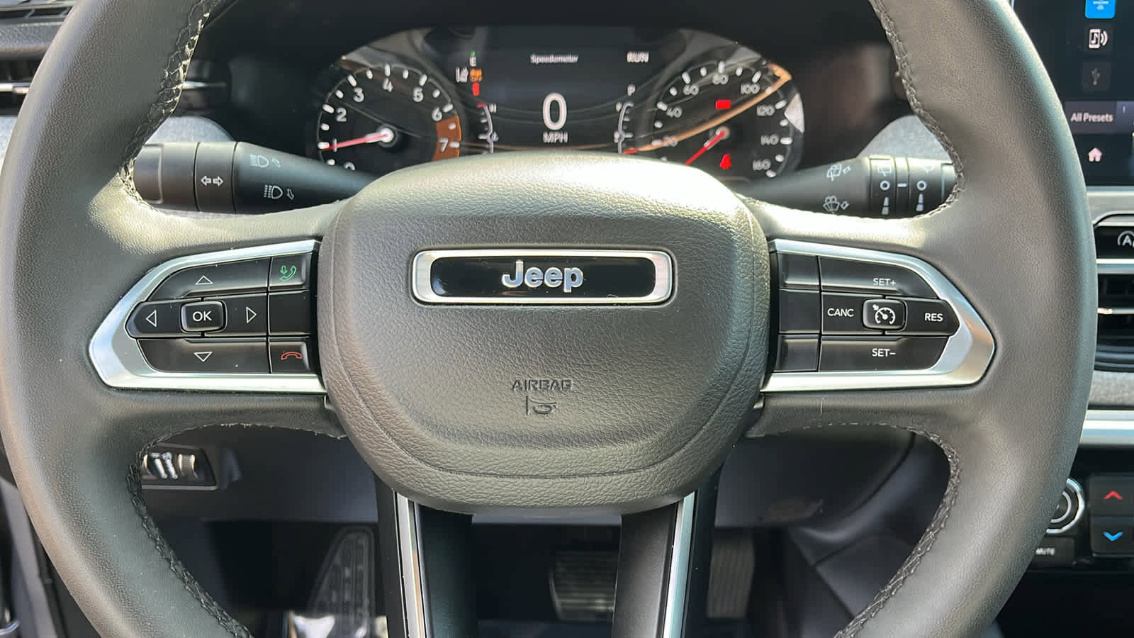Used 2024 Jeep Compass Latitude image 13