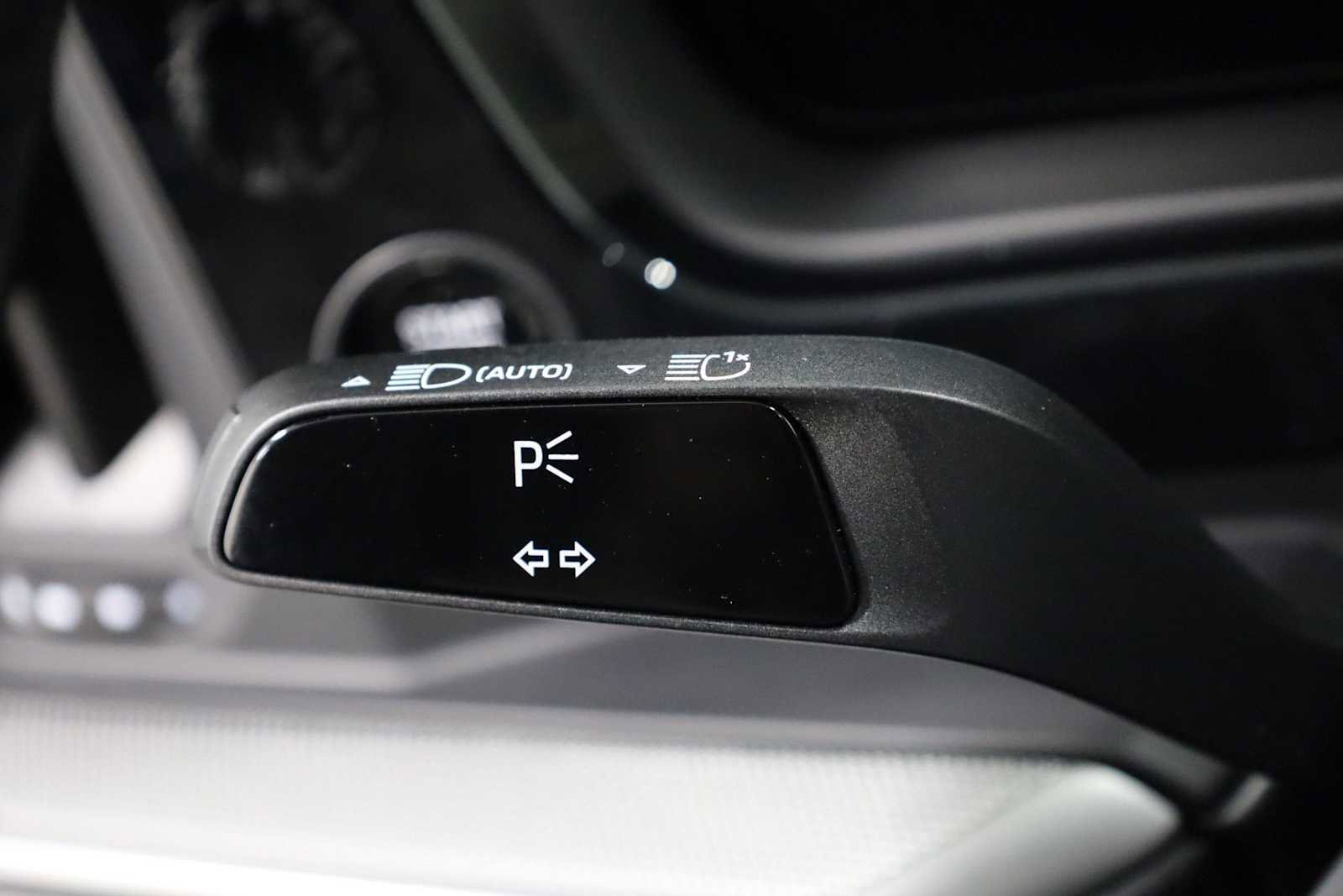 Certified 2025 Porsche Cayenne image 29