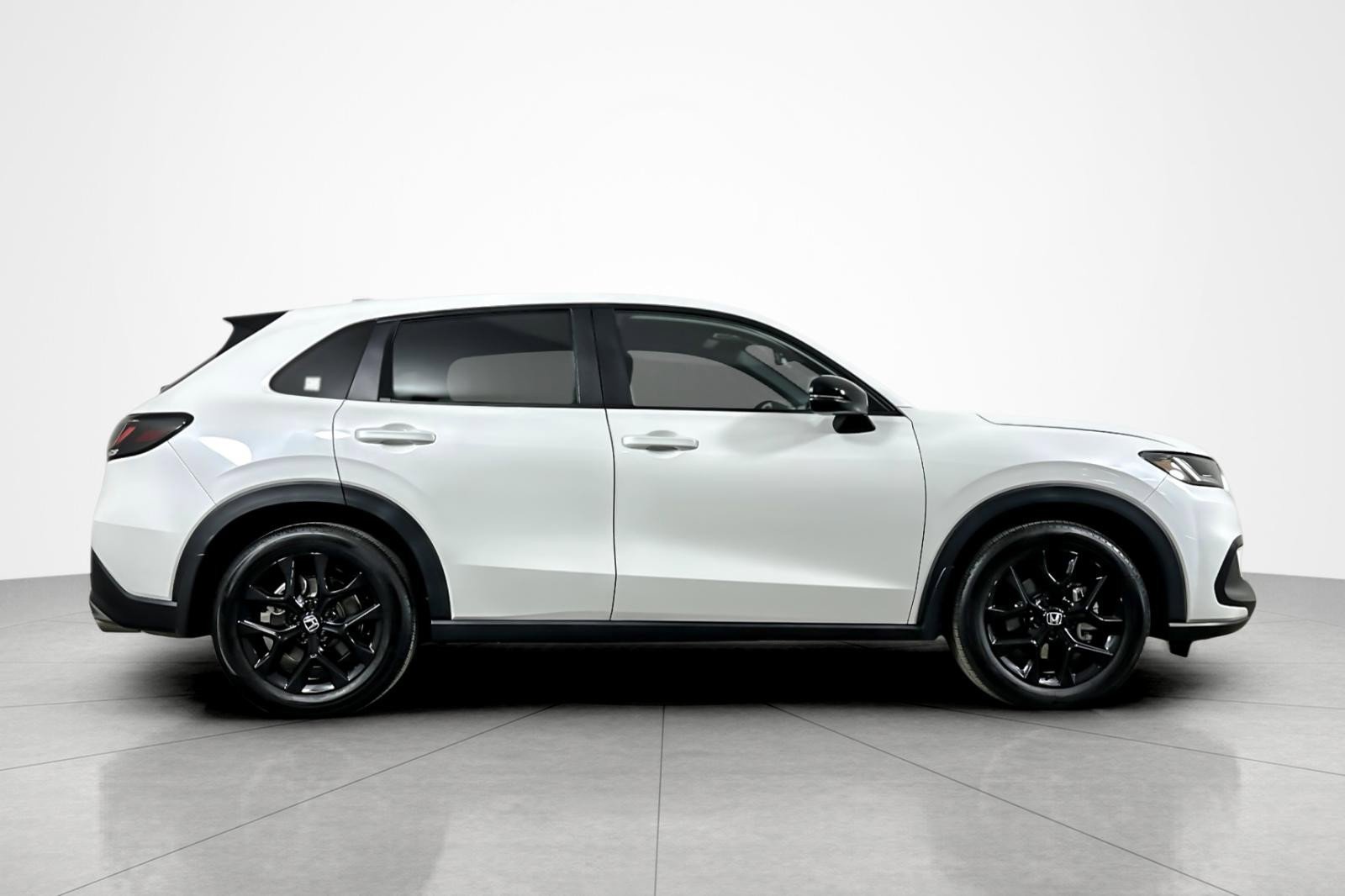 Used 2025 Honda HR-V Sport image 6