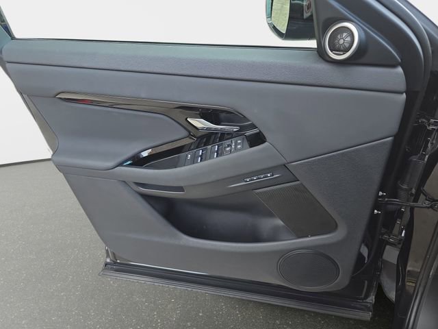 Used 2025 Land Rover Range Rover Evoque S image 26