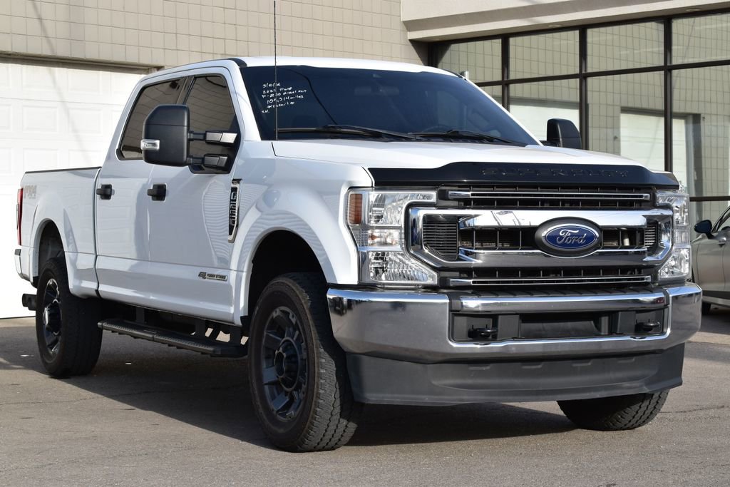 Used 2022 Ford F250 XLT w/ FX4 Off-Road Package image 3