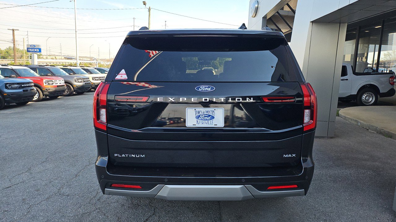 Used 2025 Ford Expedition Max Platinum AWD/4WD image 4