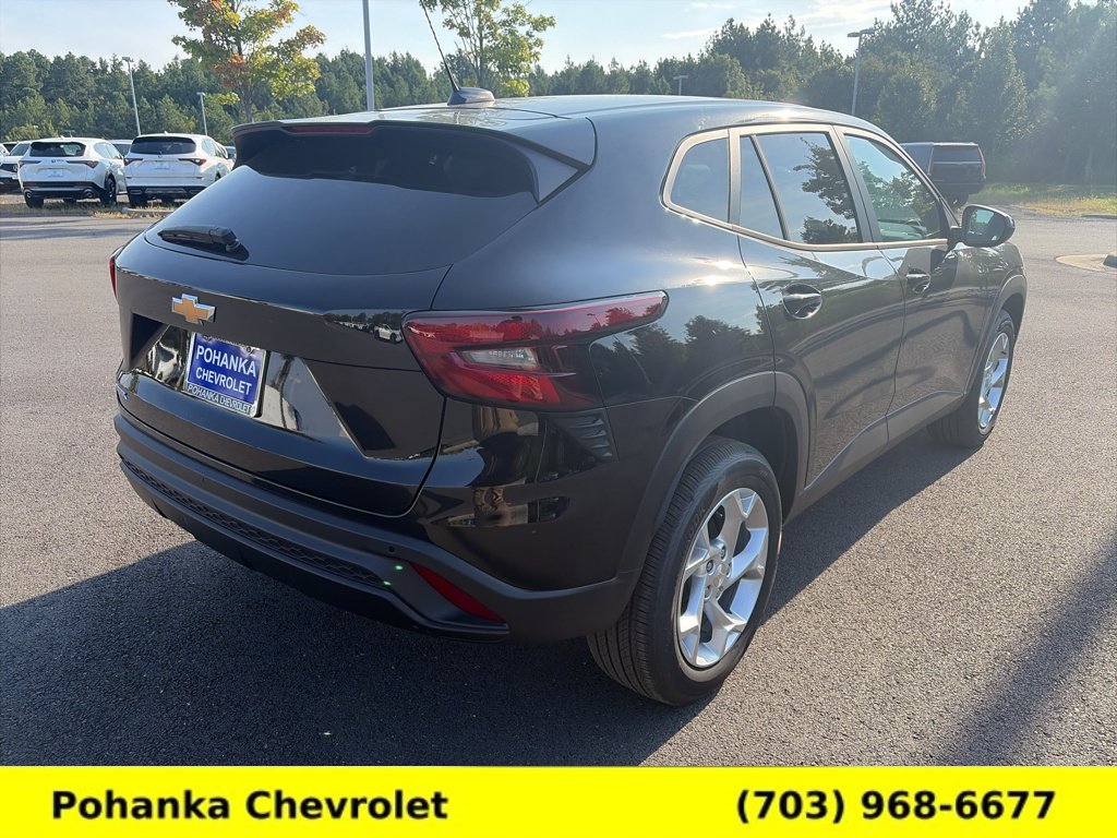 New 2026 Chevrolet Trax LS w/ LS Convenience Package FWD image 7