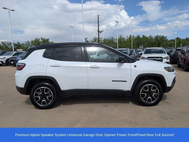 Used 2024 Jeep Compass Trailhawk AWD/4WD image 2