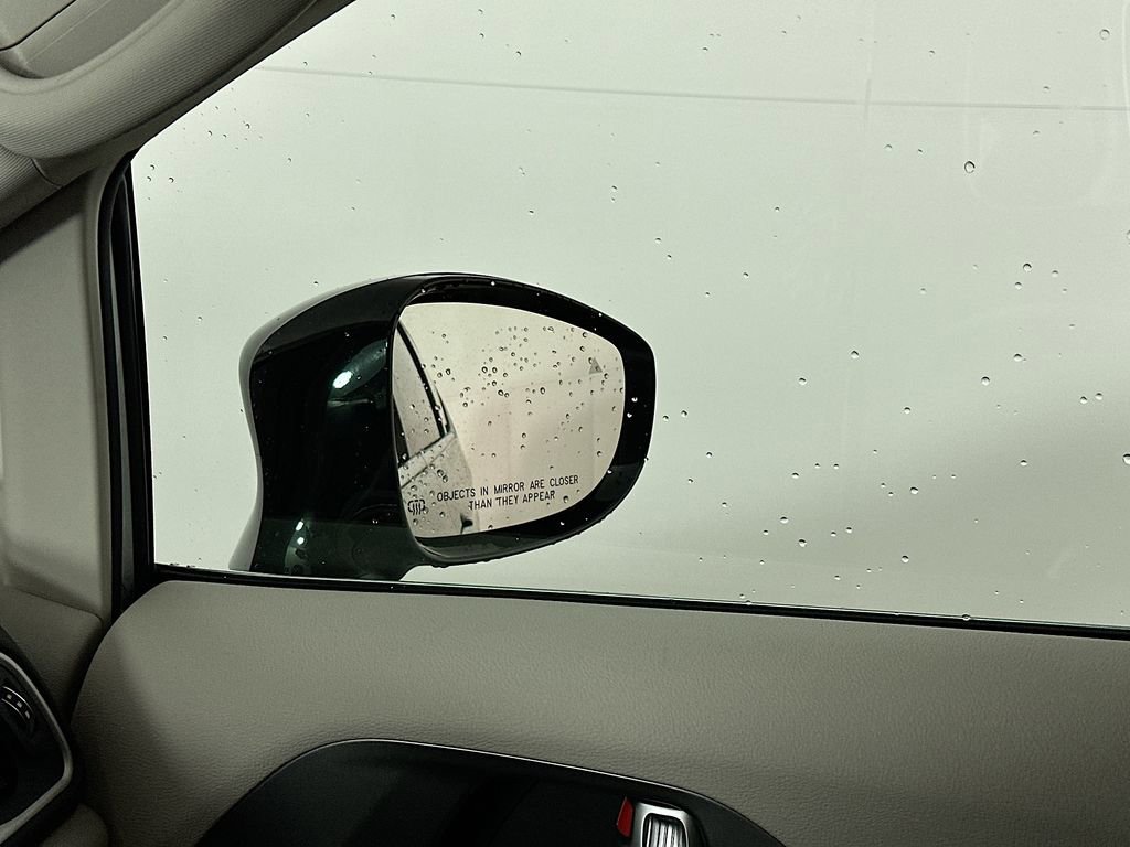 Certified 2024 Chrysler Pacifica Touring-L image 27