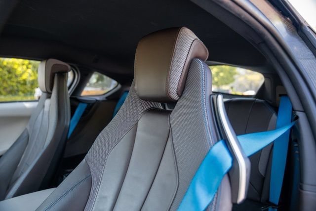 Used 2020 BMW i8 Coupe AWD/4WD image 49