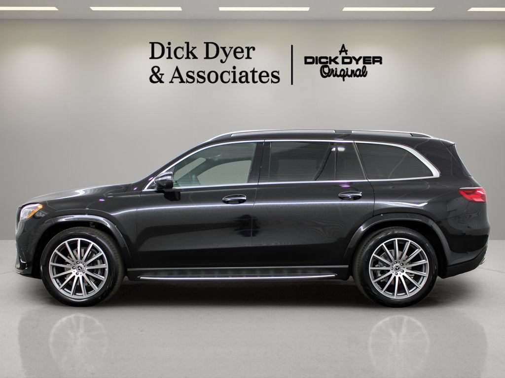 Used 2026 Mercedes-Benz GLS 580 4MATIC image 6