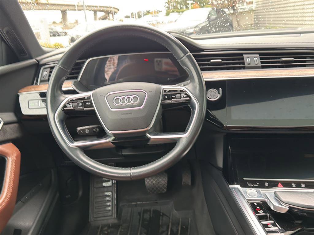 Used 2019 Audi e-tron Prestige w/ Prestige Package image 10