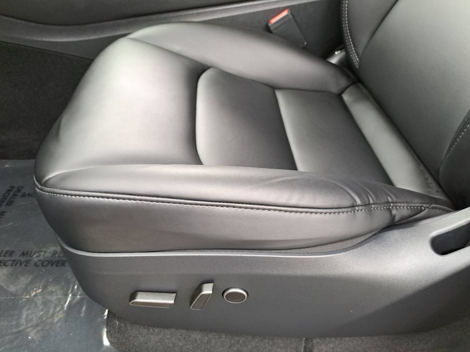 Used 2024 Tesla Model Y 2WD image 32