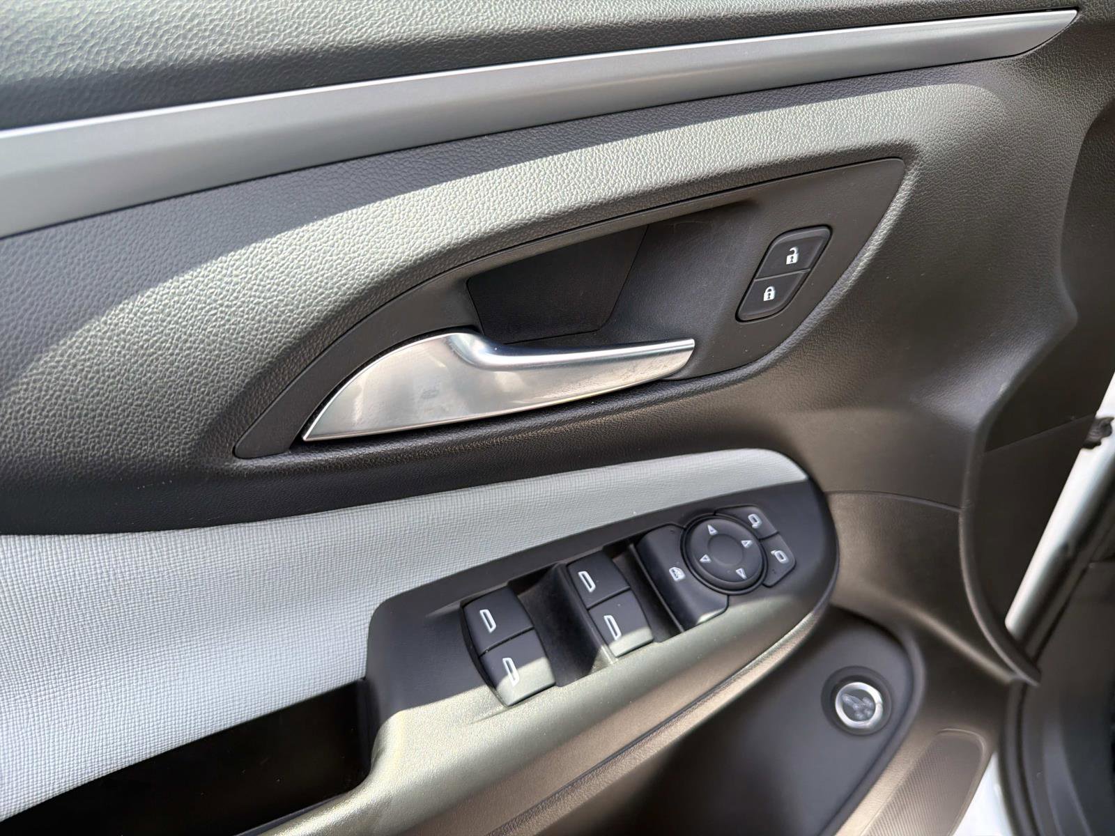 Used 2024 Buick Envista Preferred w/ Convenience I Package image 18