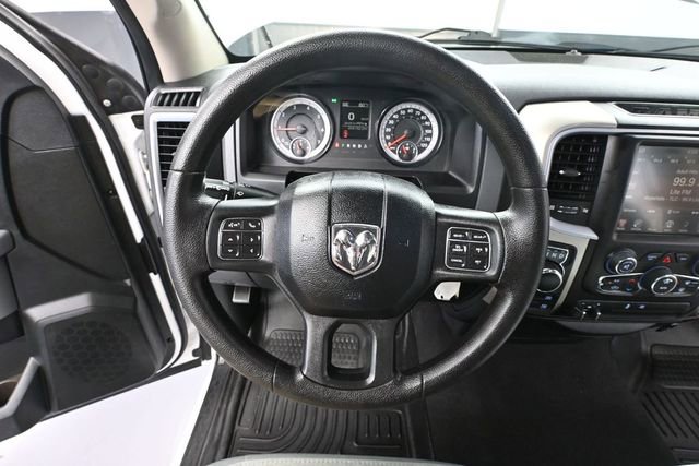 Used 2017 RAM 1500 Classic SLT AWD/4WD image 24