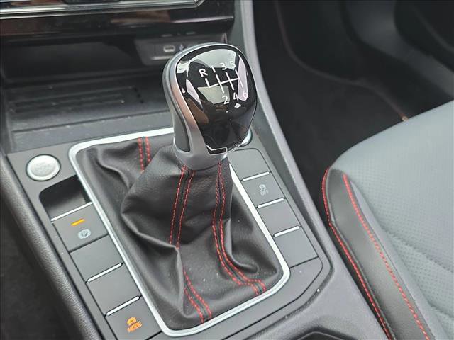 Used 2025 Volkswagen Jetta GLI Autobahn w/ GLI Black Package FWD image 15