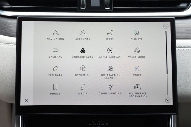 Used 2022 Jaguar XF R-Dynamic SE image 19