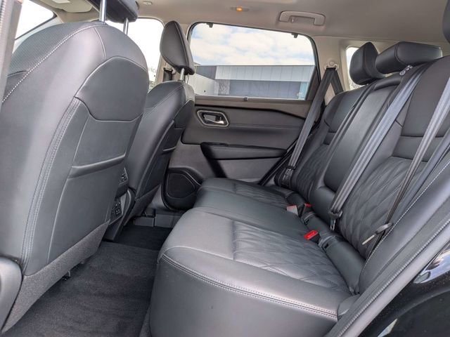 Used 2023 Nissan Rogue Platinum w/ Platinum Premium Package image 13