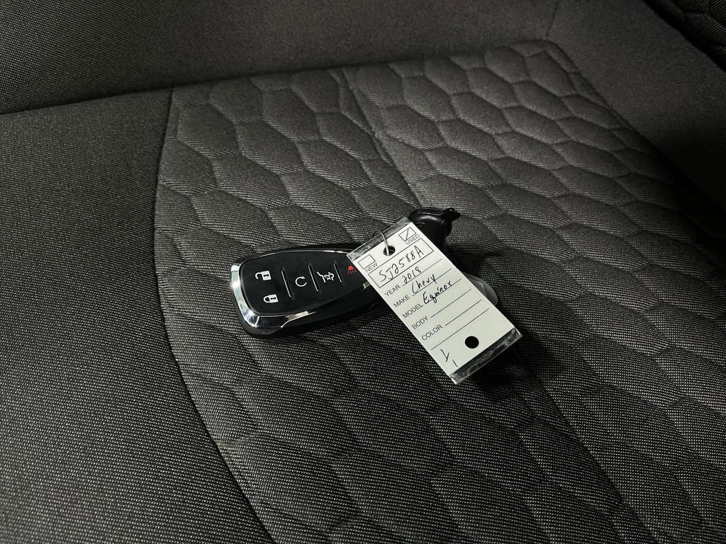 Used 2018 Chevrolet Equinox LT image 36